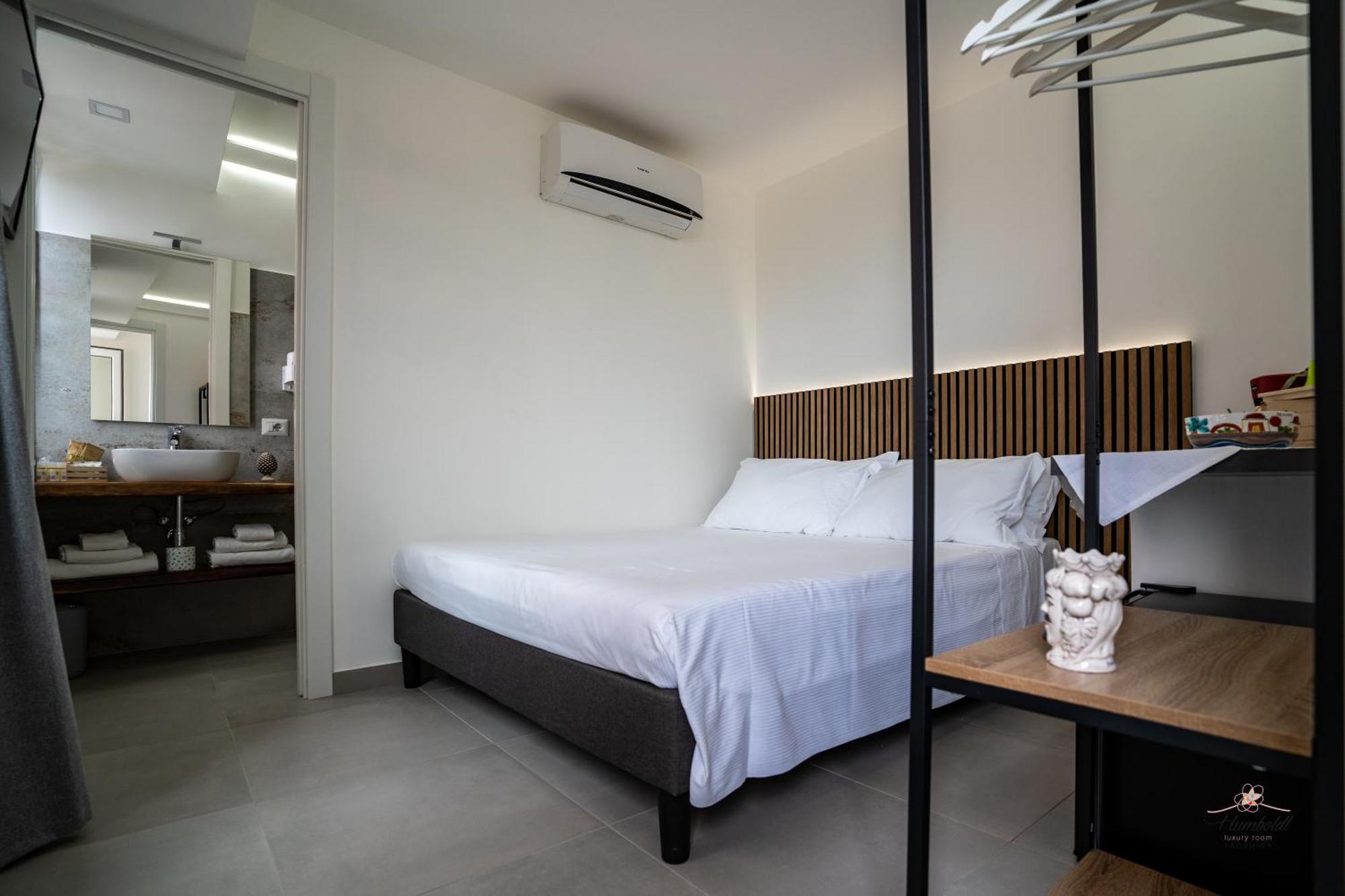 Humboldt Luxury Rooms Taormina Eksteriør bilde